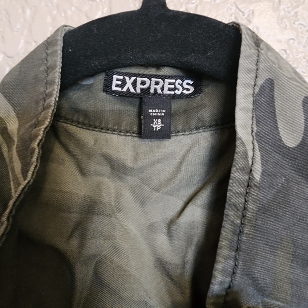 Express Camo Jacket - image 3